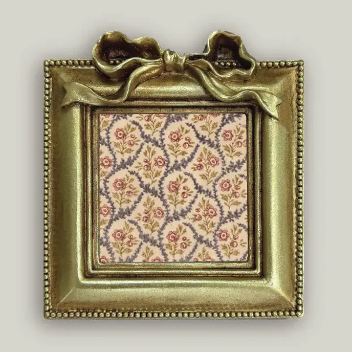 Square Antique Gold Bow Photo Frame 2.5" x 2.5"