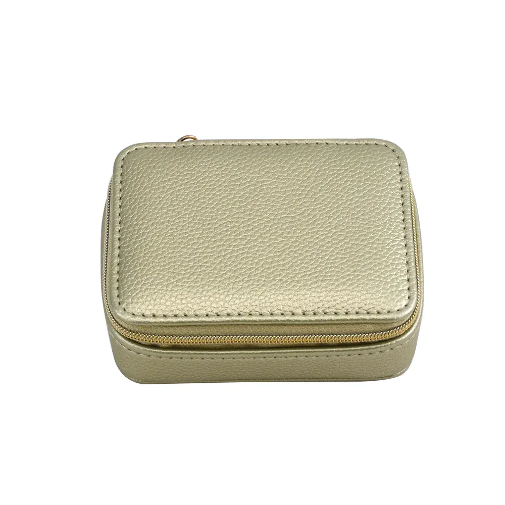 Leah Oval Travel Jewelry Case In Gold