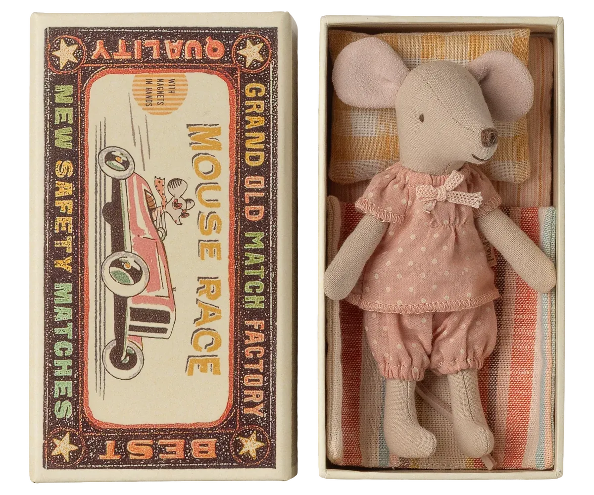 Maileg Mouse Big Sister In Matchbox Mouse Race With Magnets In Hands