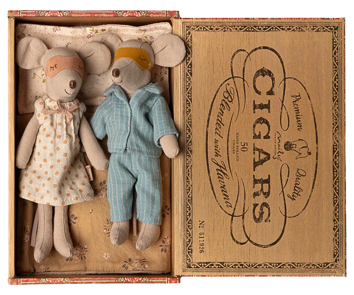 Maileg Mouse Mum &amp; Dad Mice In Cigarbox