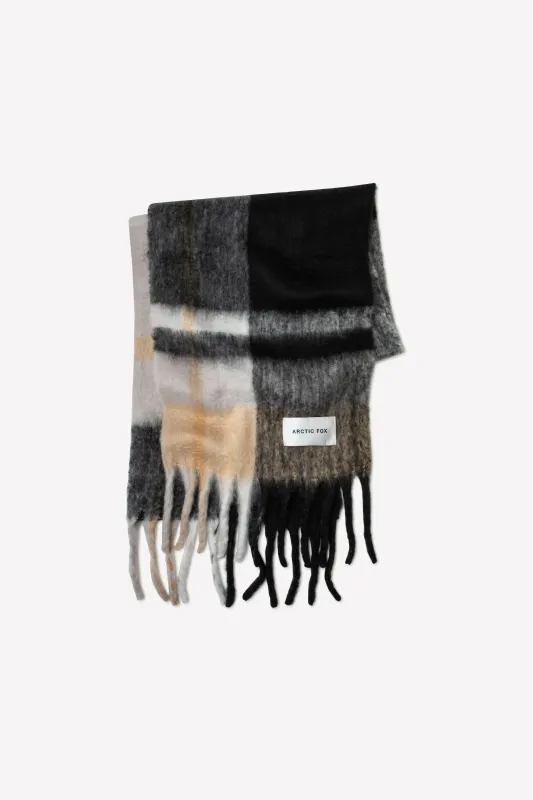 Arctic Fox &amp; Co. The Reykjavik Scarf In The Arctic Grey/Black Check