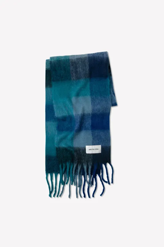 Arctic Fox &amp; Co. The Reykjavik Scarf In Blue Check