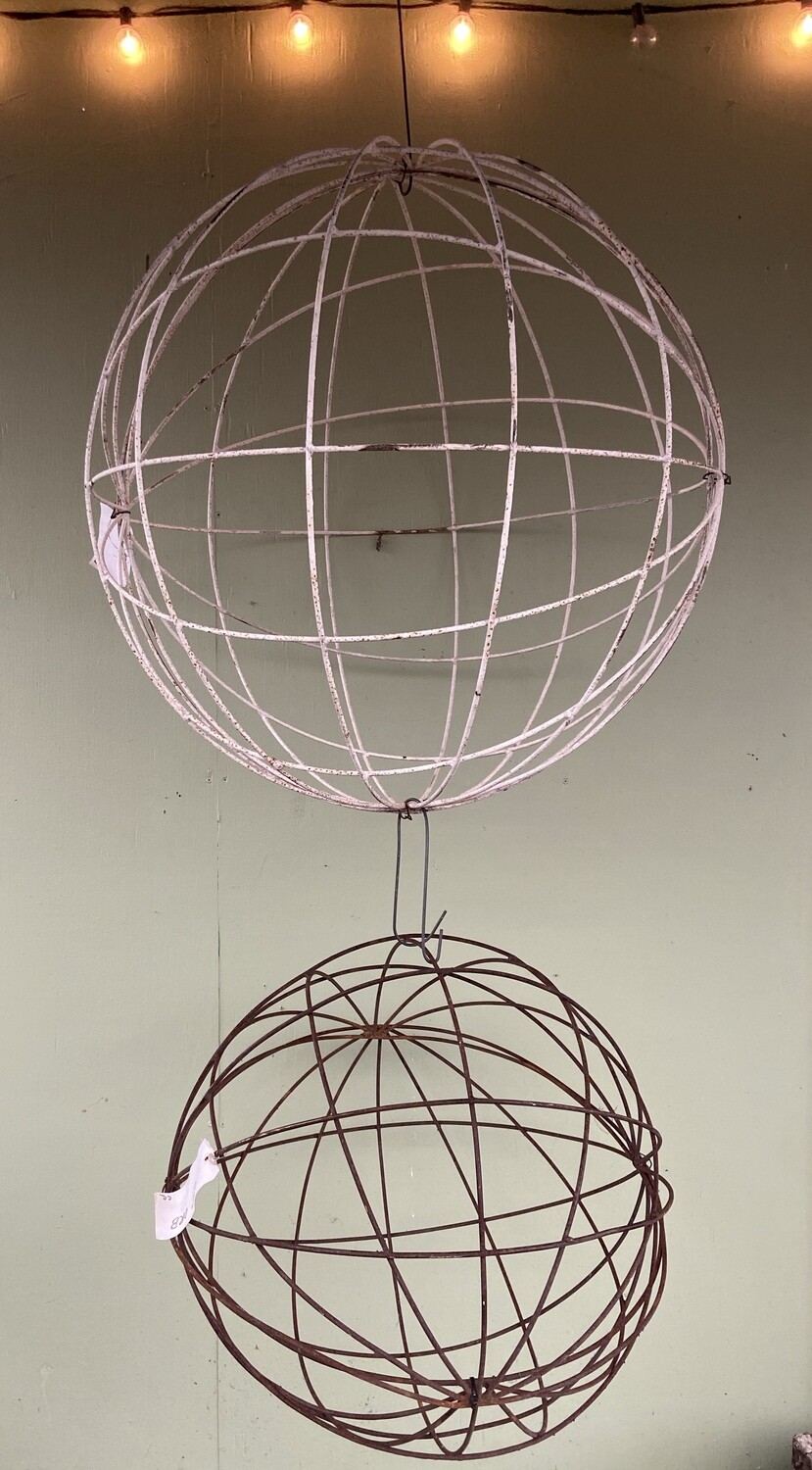 Iron Orb 30 inch-Acid white Iron Orb 30 inch-Acid white