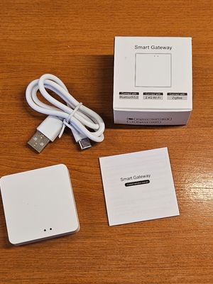 RSH Zigbee + bluetooth okosotthon központi egység (átjáró), fehér