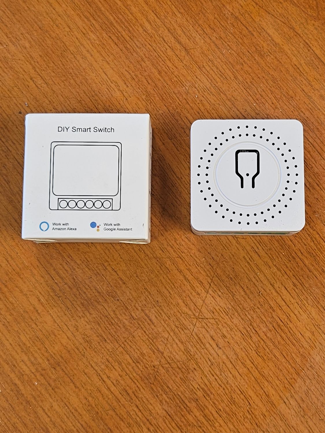 RocksMax Univerzális eszköz okosító (2 utas Mini relé 16A WIFI Tuya Smart Life alkalmazással)