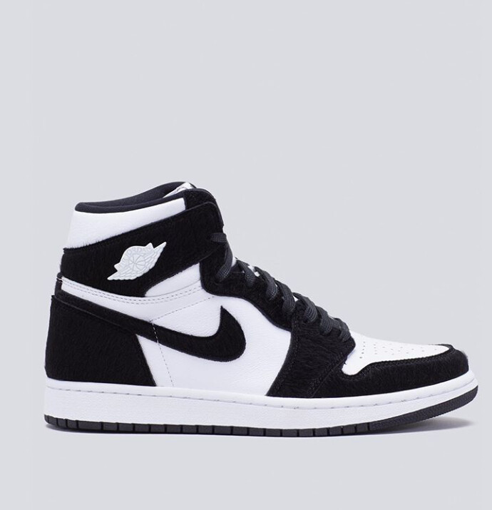 Retro Nike Jordan 1 high black and white