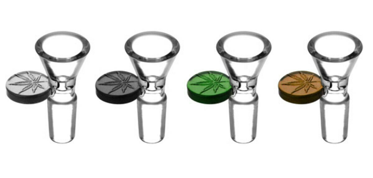 CANNABIS LEAF GLASS HERB SLIDE 18MM