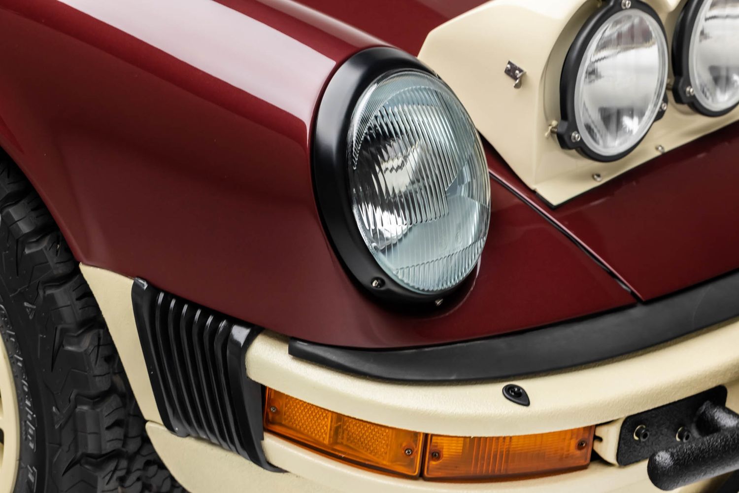 Classic Bi-LED Headlight Set - Hella Lens