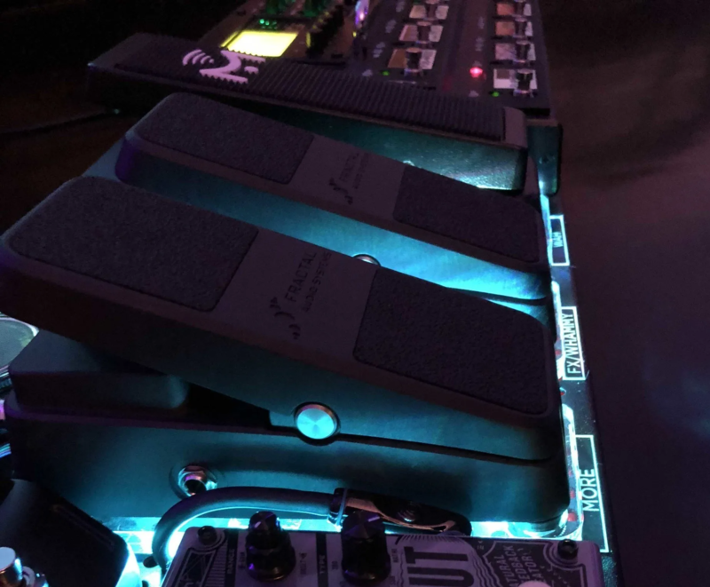 GloRiser - Pedal mount for Fractal Audio EV-1
