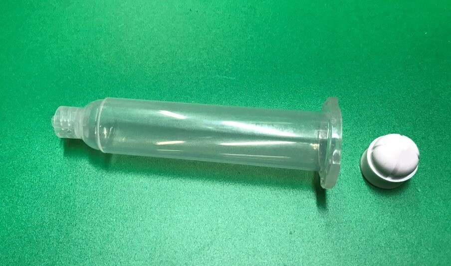 Industrial Dispenser Syringe with special piston for air release while filling syringe