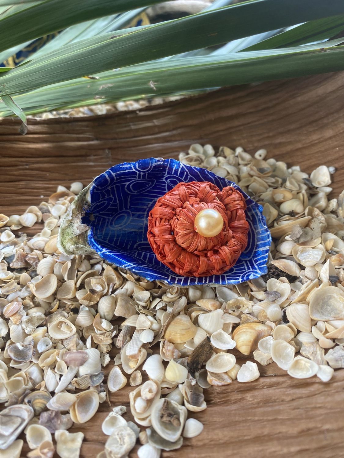 nikar (oyster) and woven ring (shipping included)