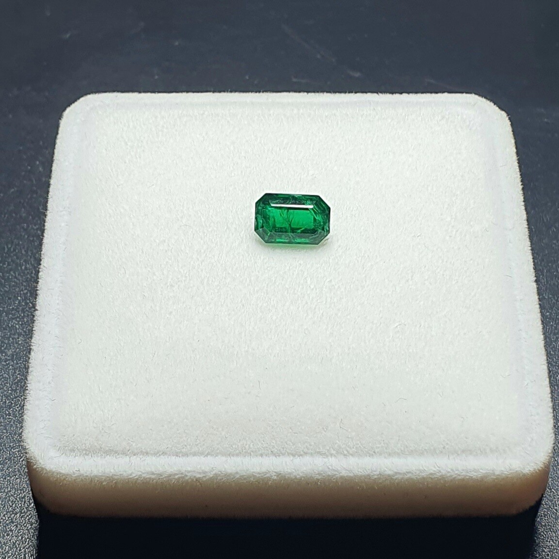 Emerald octagon cut 1.17 ct