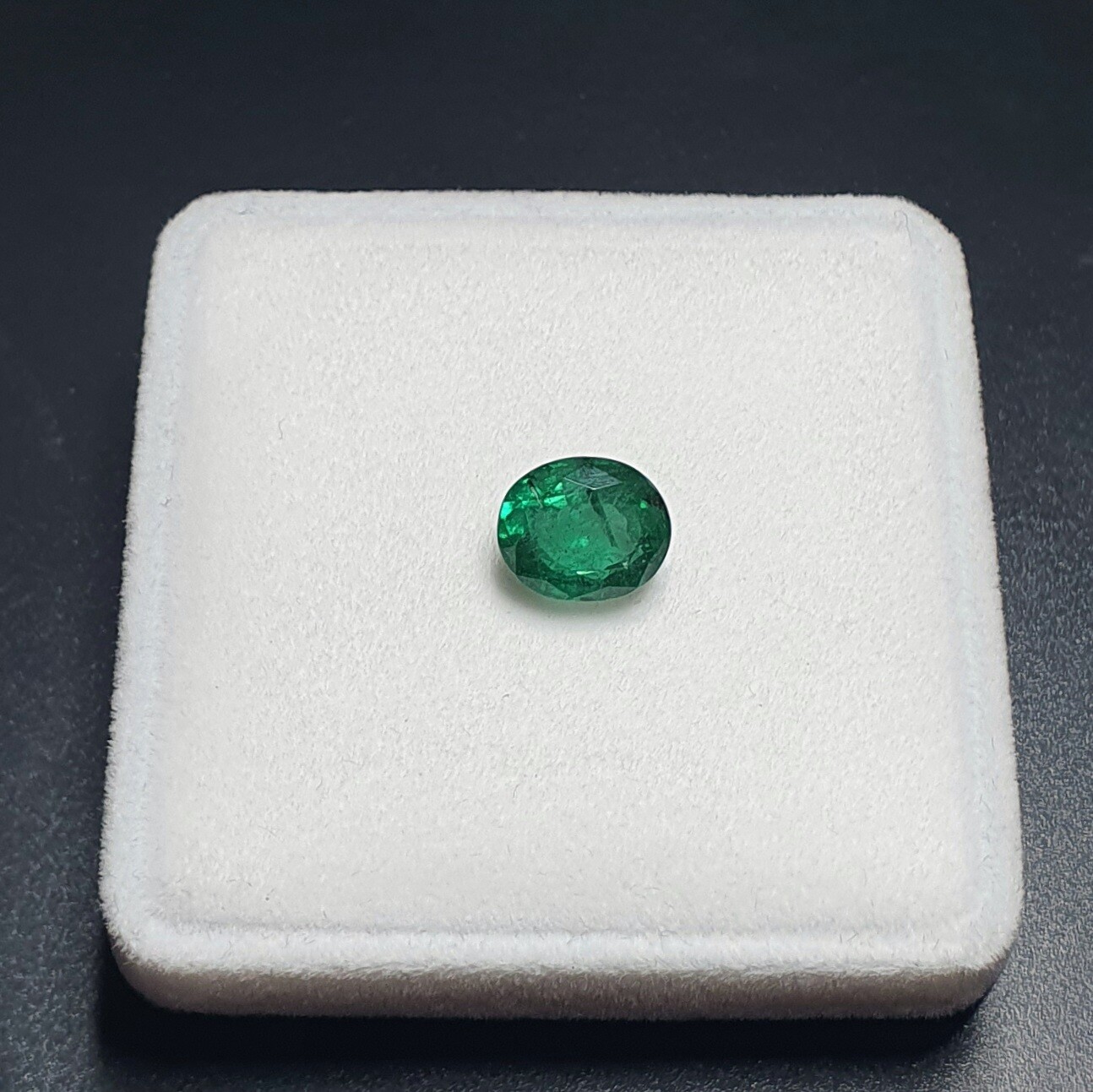 Emerald Oval cut 3.31 ct