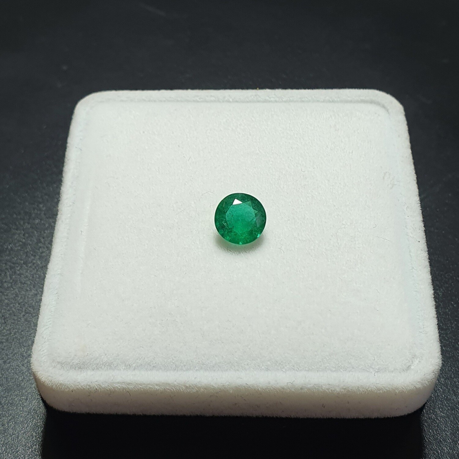 Emerald Round cut 1.07 ct