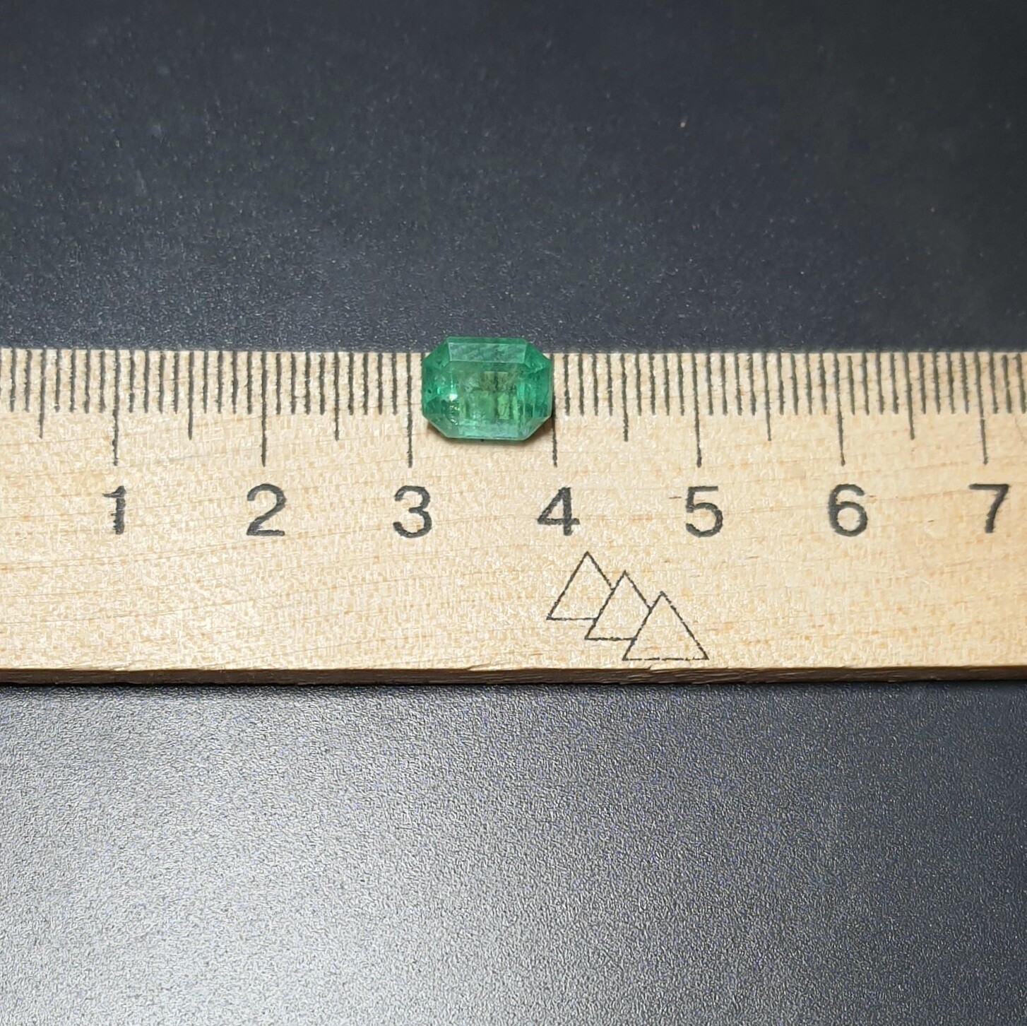 Emerald 2.41 ct