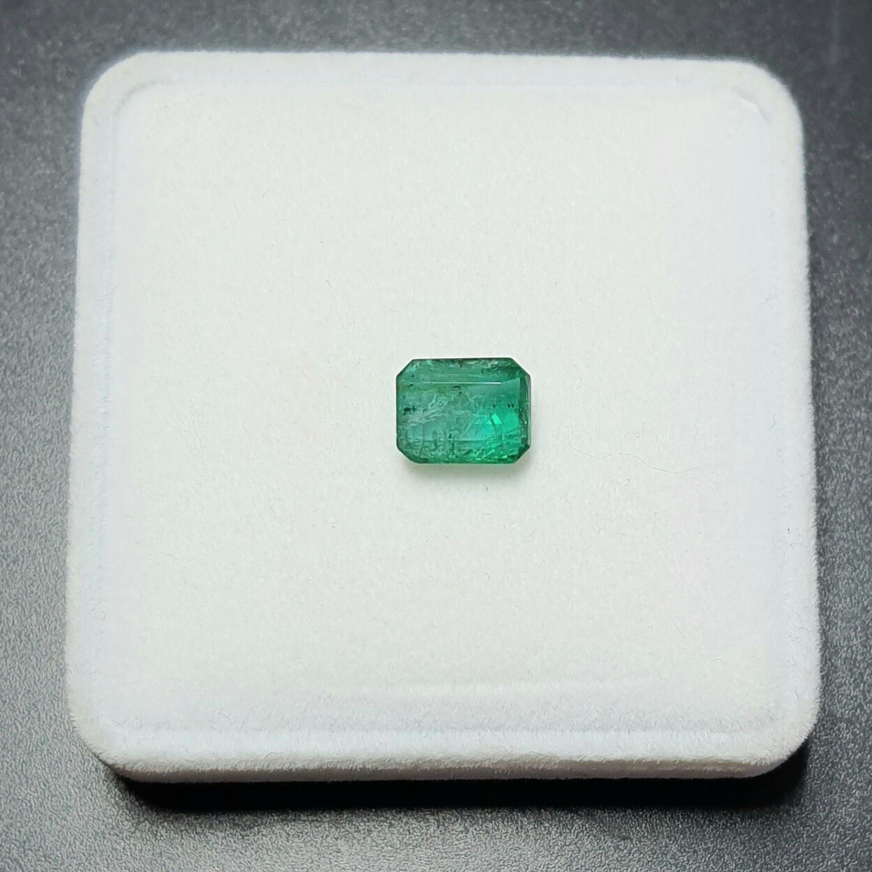 Emerald 2.90 ct