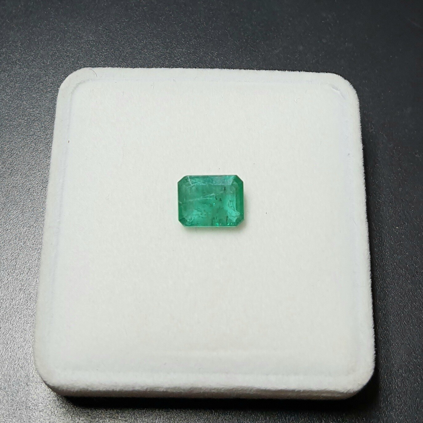 Emerald 3.35 ct