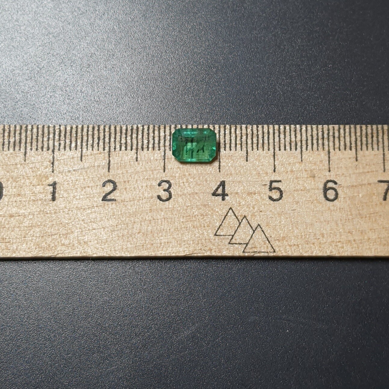 Emerald 1.47 ct