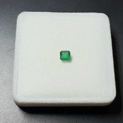 Sq.Emerald 0.80 ct