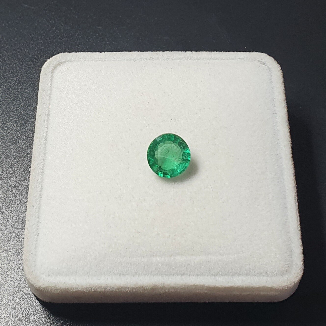 2.12 ct Emerald Round cut