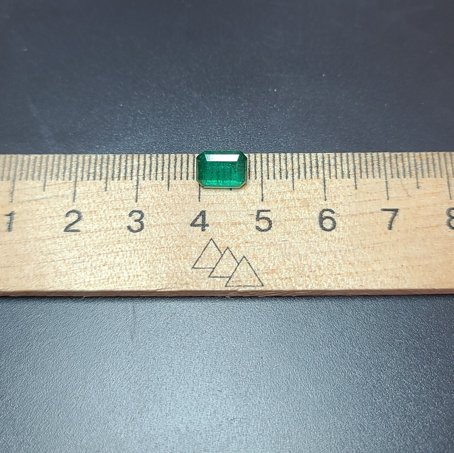 Emerald octagon cut 1.84 ct