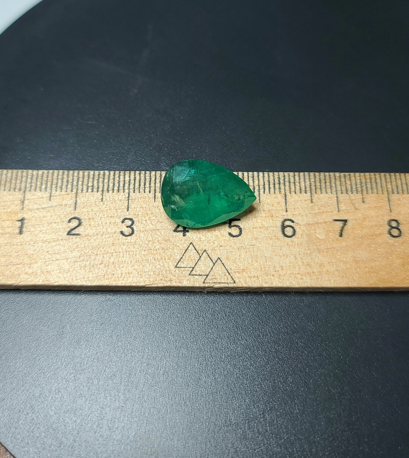 Emerald Pear cut 10.05 ct