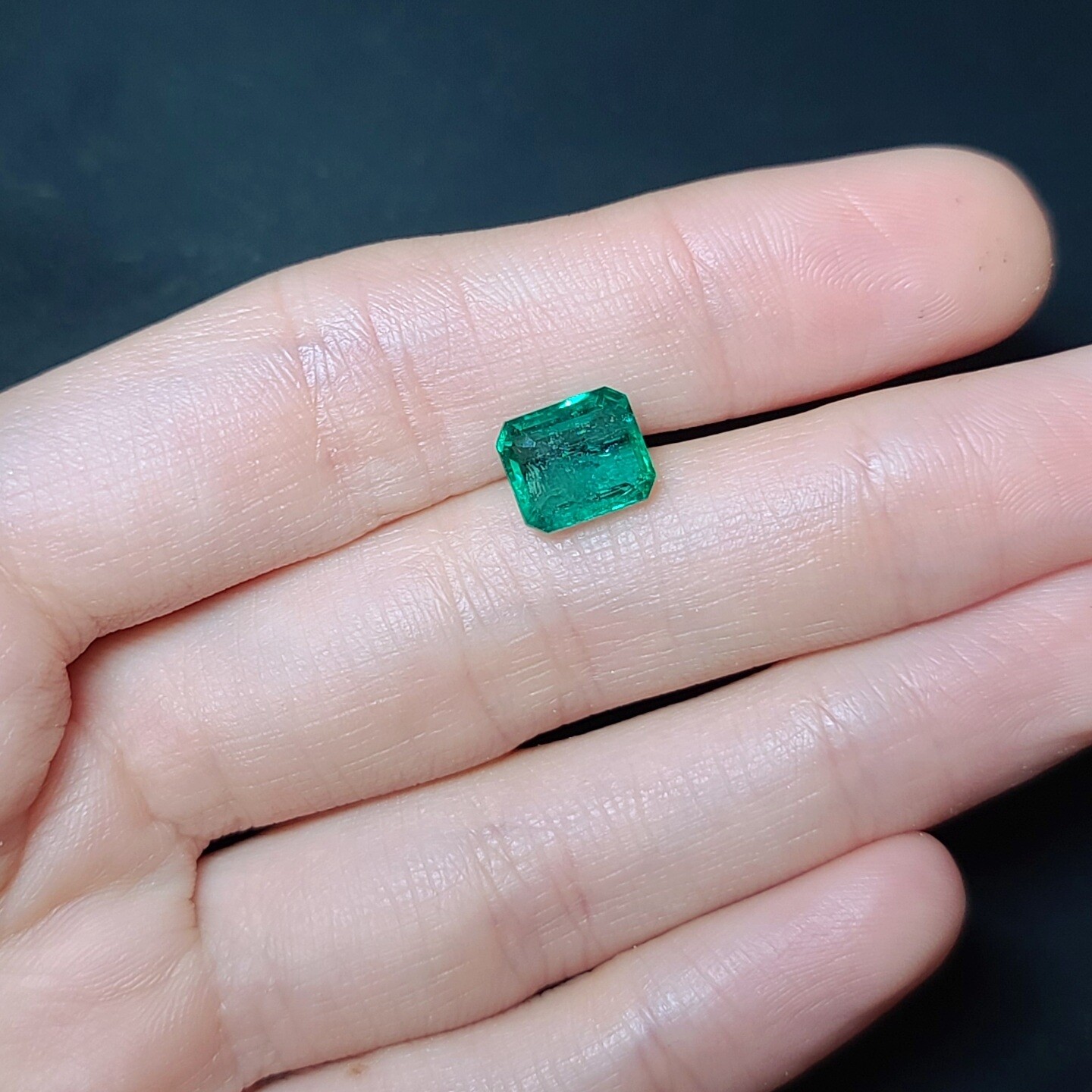 Emerald octagon cut 2.99 ct
