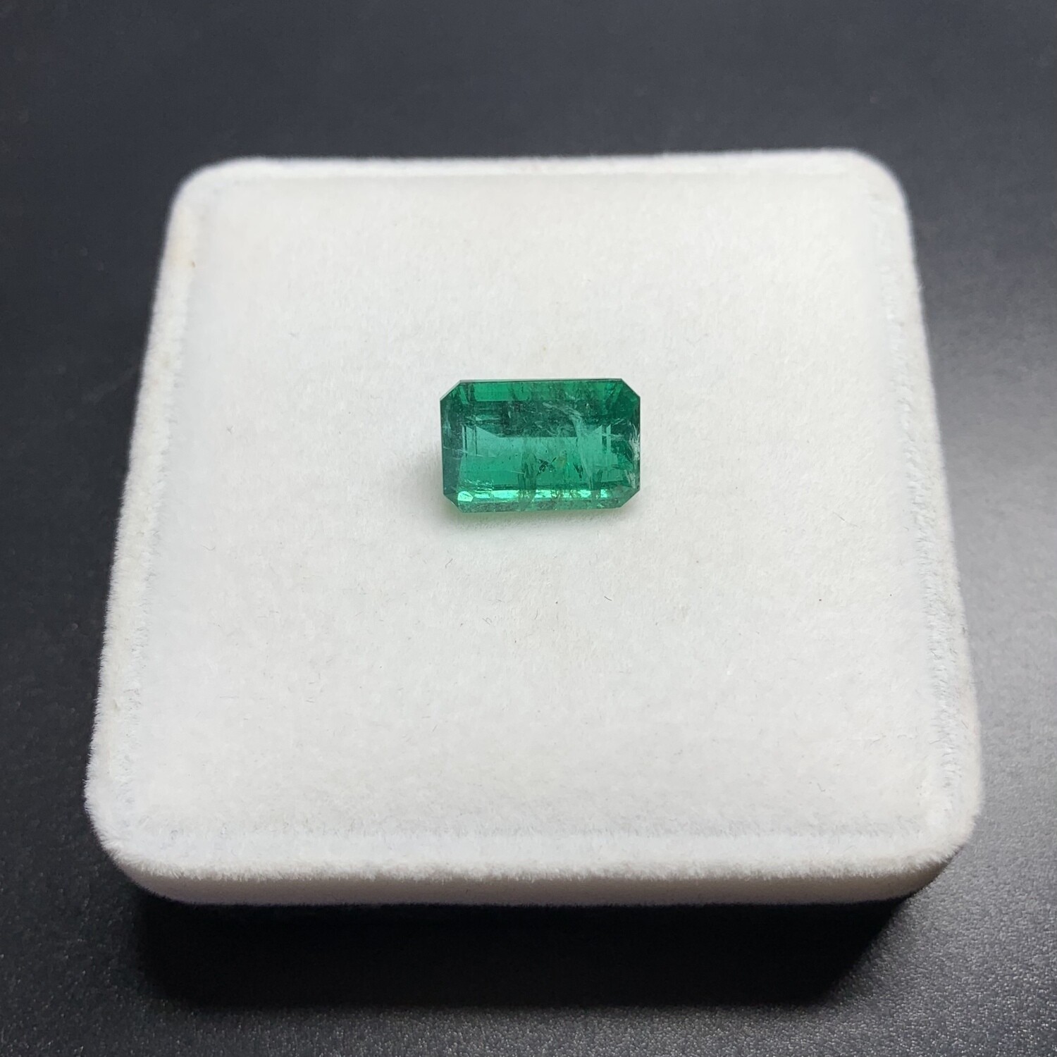 Emerald octagon cut 3.98 ct