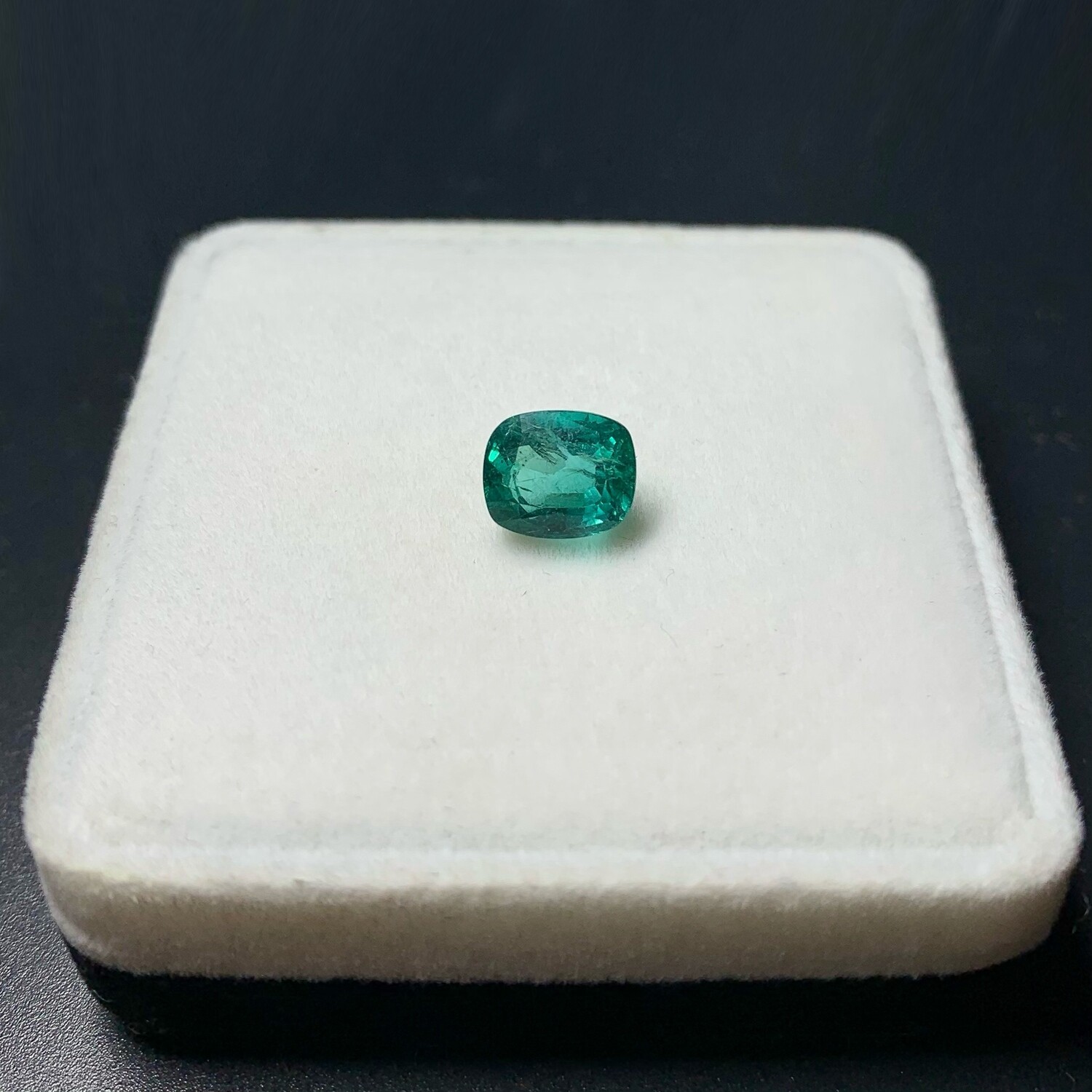 Emerald Cushion cut 1.95 ct