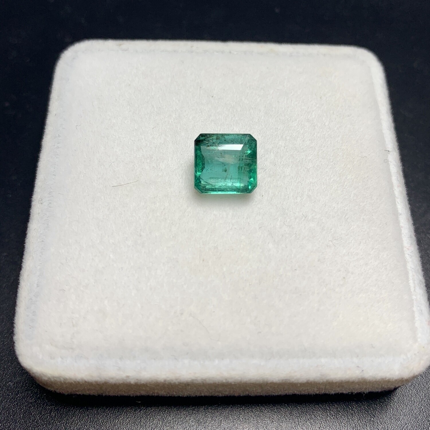 Sq.Emerald cut 2.86 ct