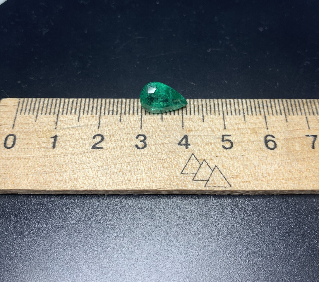 Emerald Pear cut 2.88 ct