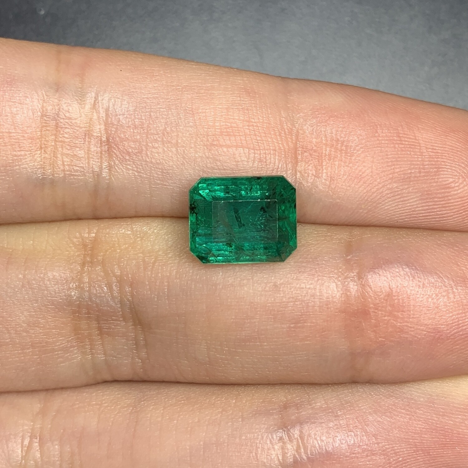 Emerald octagon cut 3.57 ct