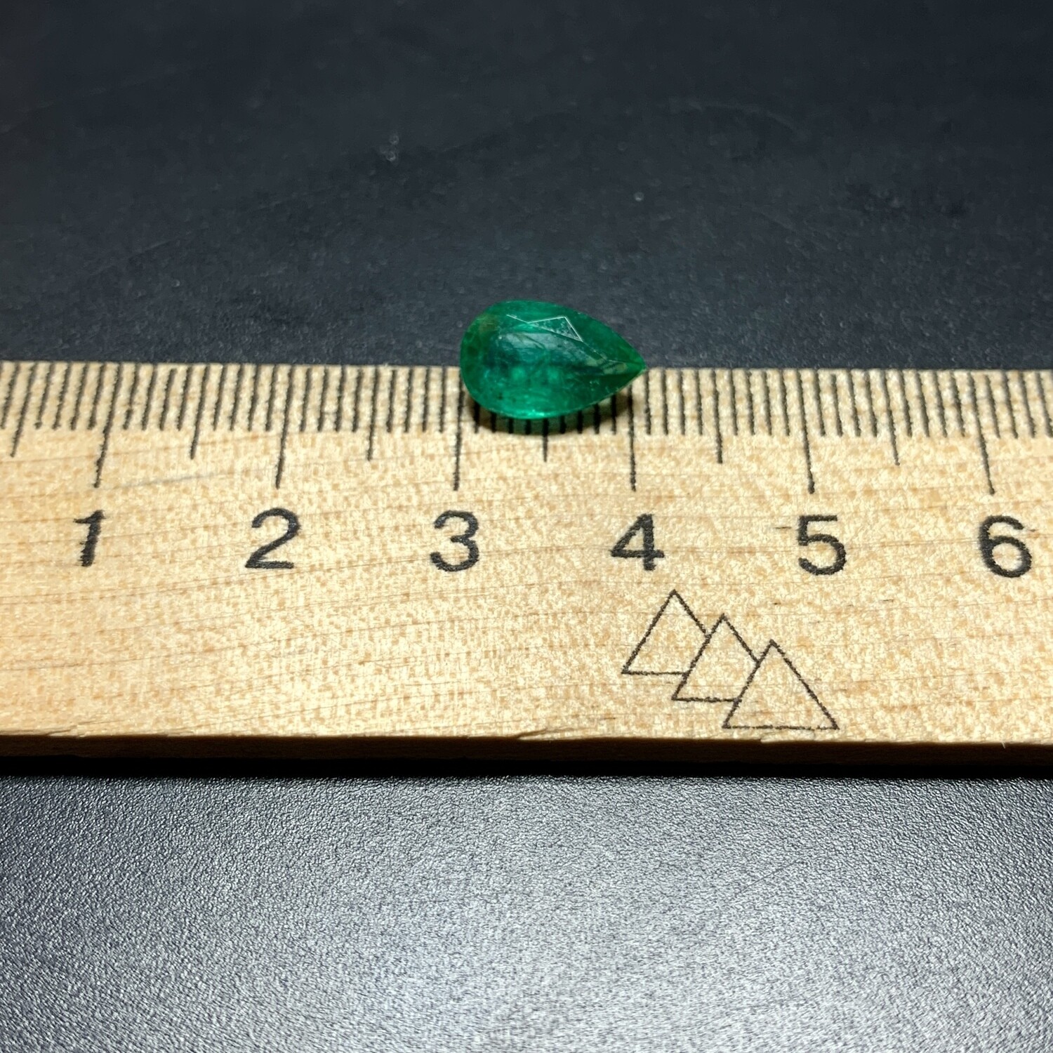 Emerald Pear cut 1.92 ct