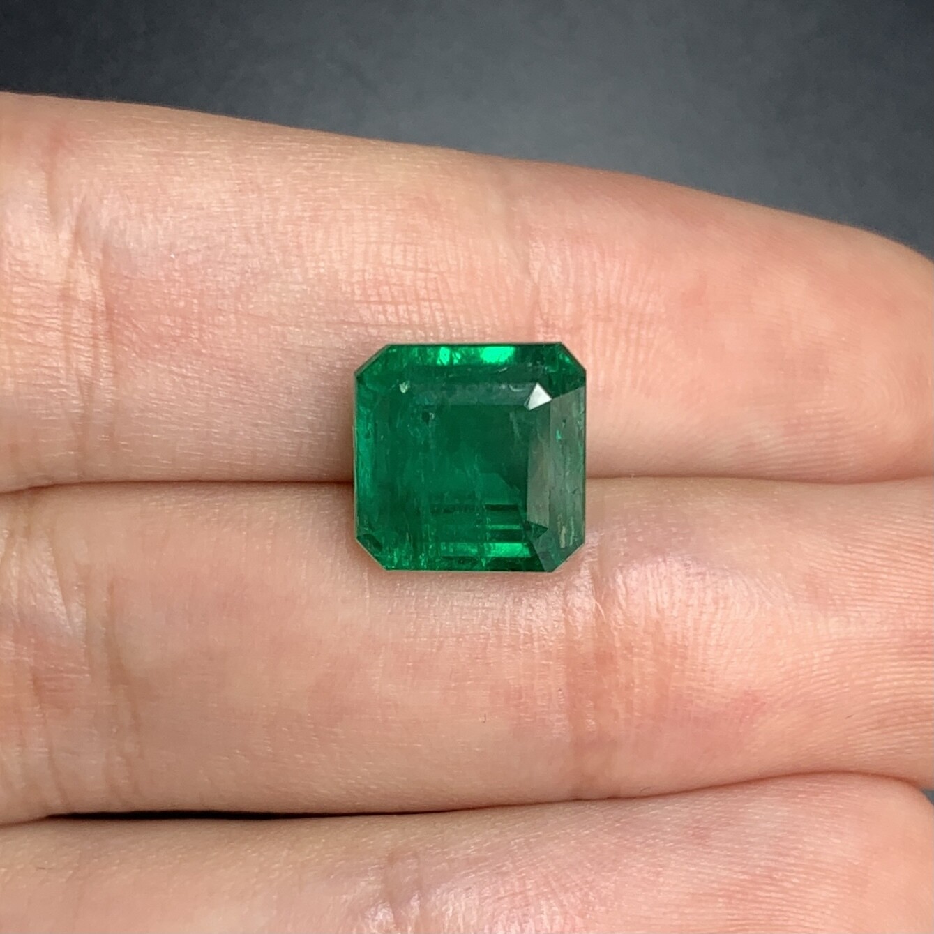 Sq.Emerald cut 5.50 ct