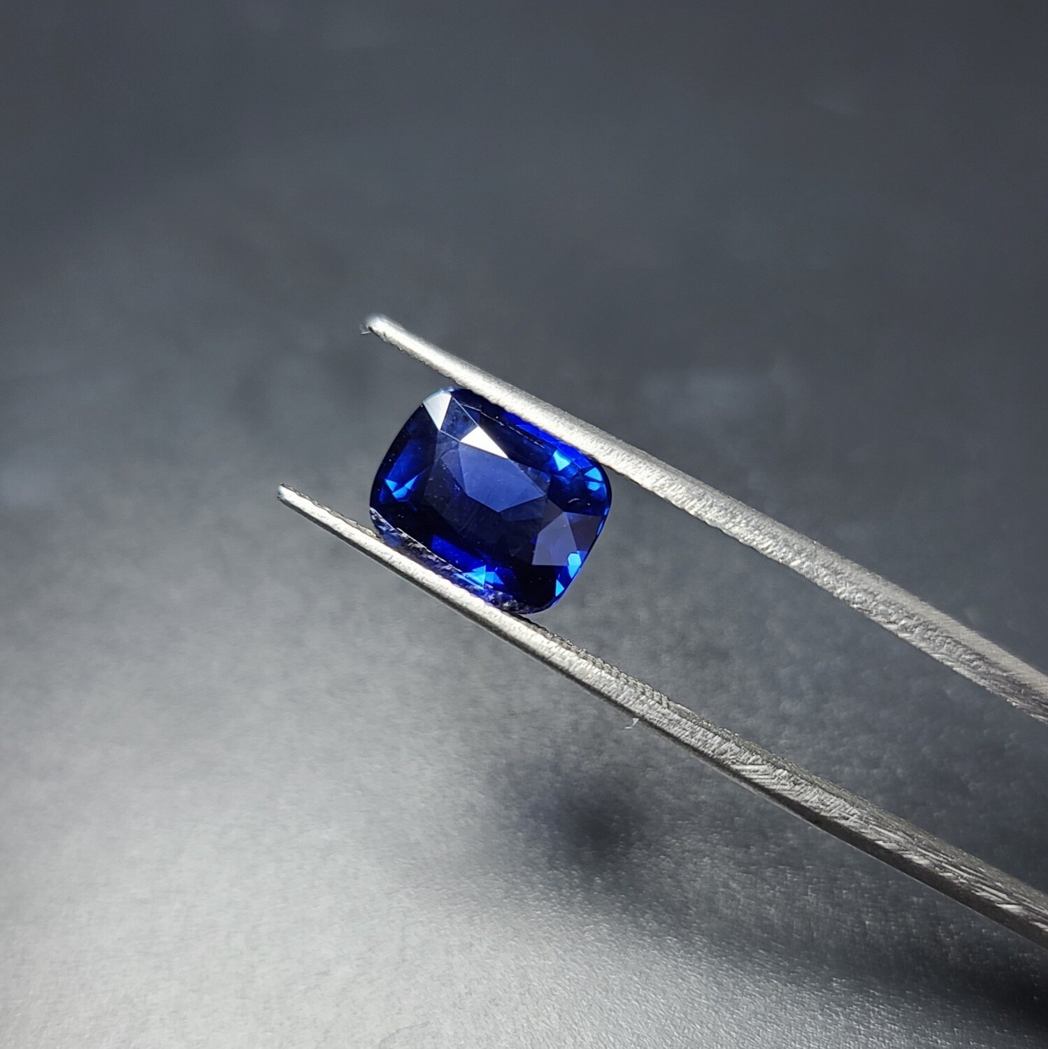Sapphire Emerald cut 3.50 ct
