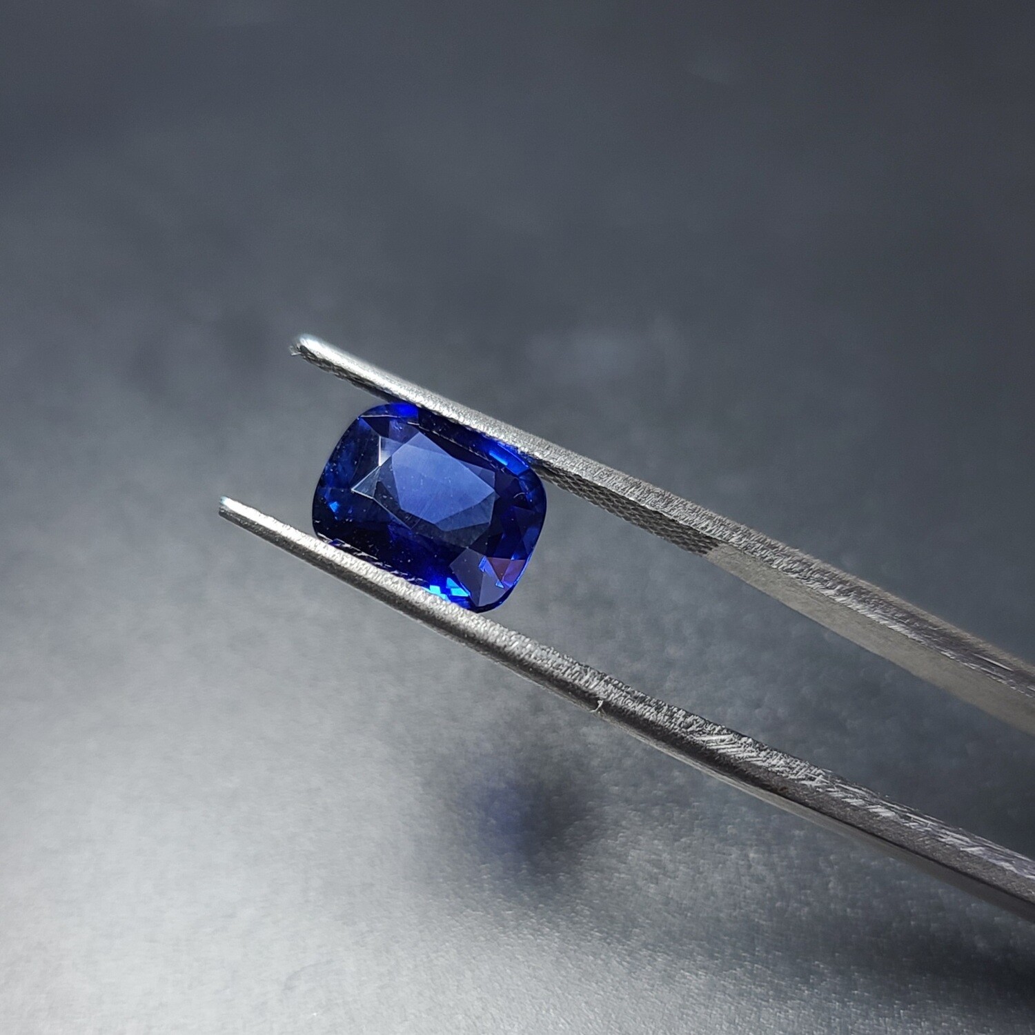 Sapphire Emerald cut 3.50 ct