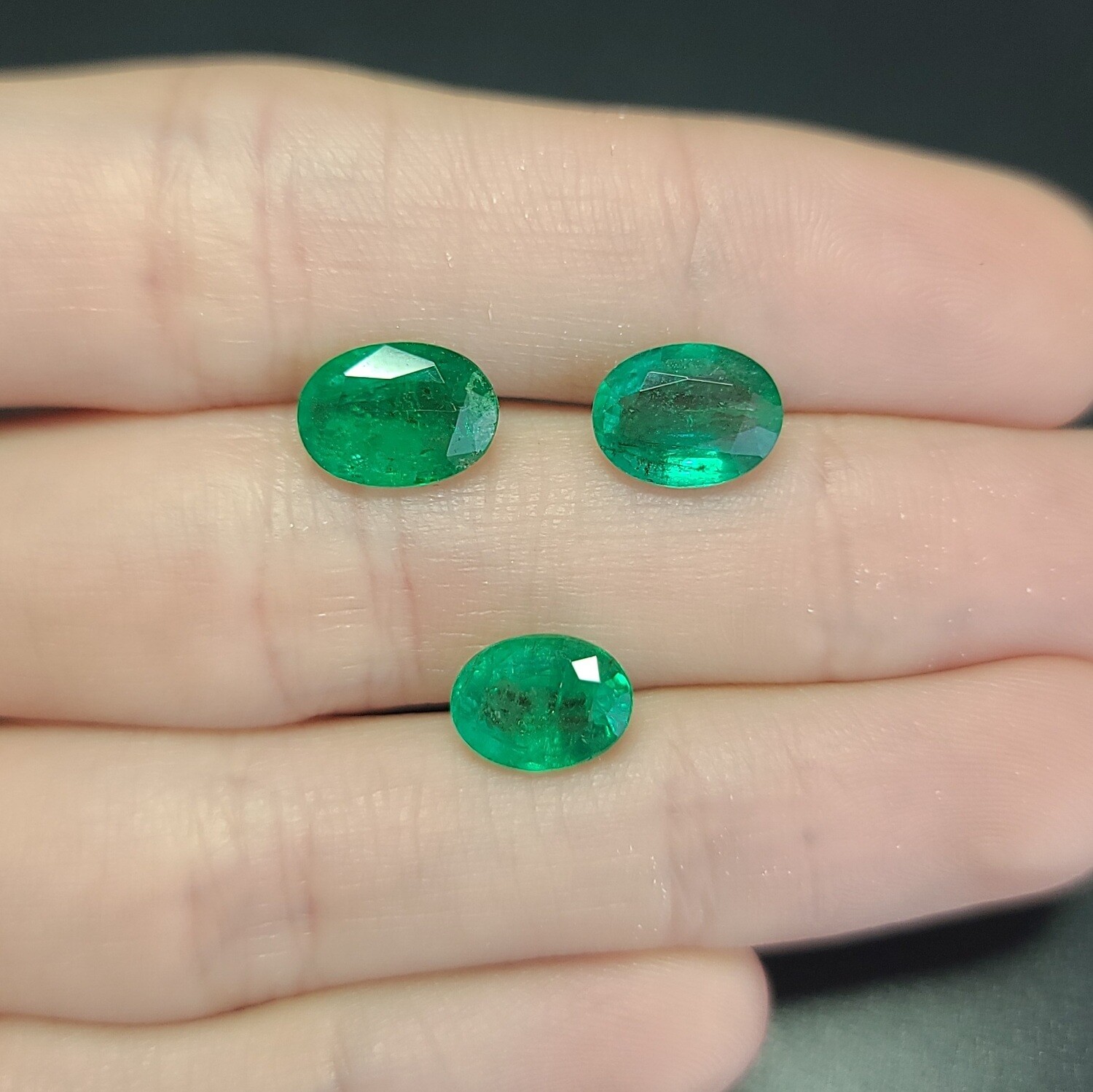 Emeralds Oval cut set 1.89 ct and 2.01 ct and 2.09 ct