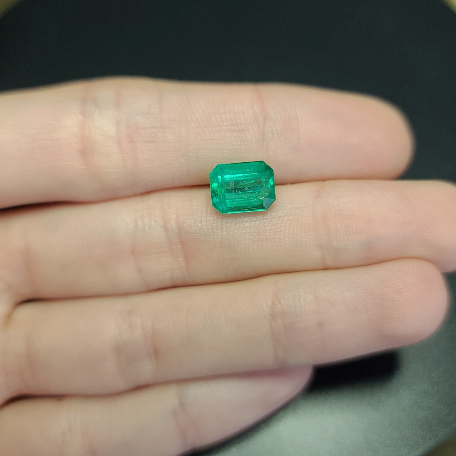 Emerald octagon cut 2.84 ct