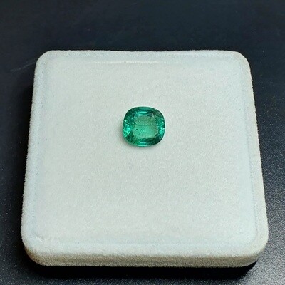 Emerald Cushion cut 2.68 ct