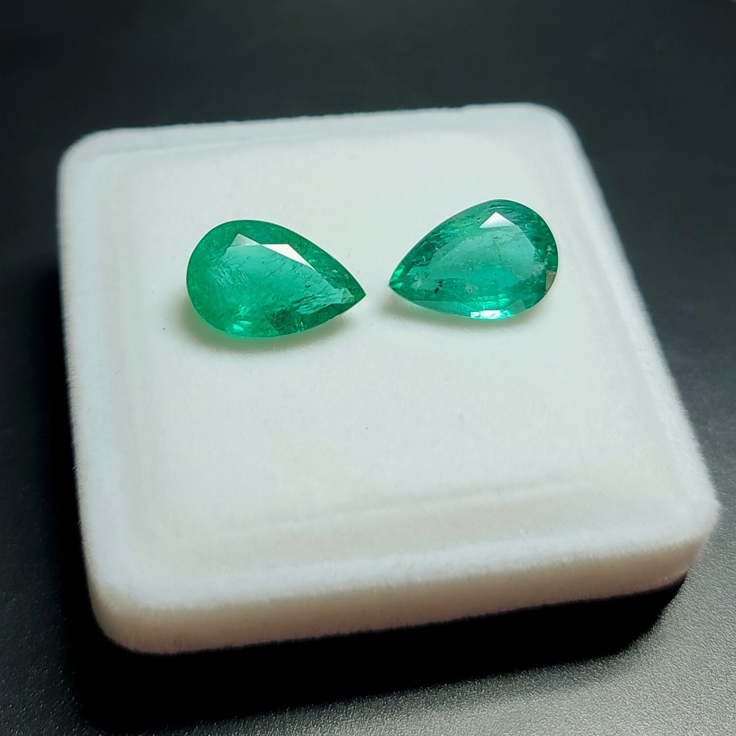 Emeralds Pear cut pair 5.26 ct and 5.70 ct