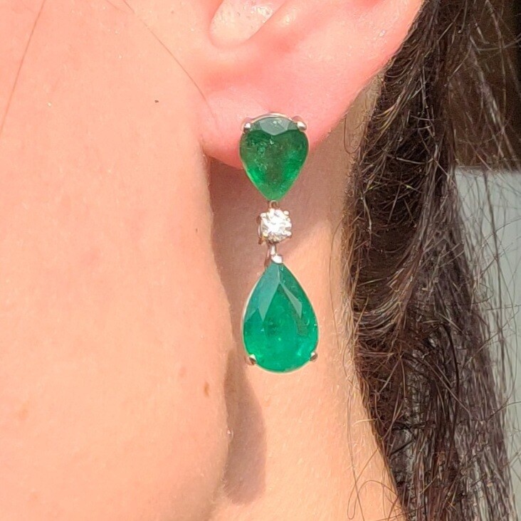 Emerald earrings pear cut 11.10 ct