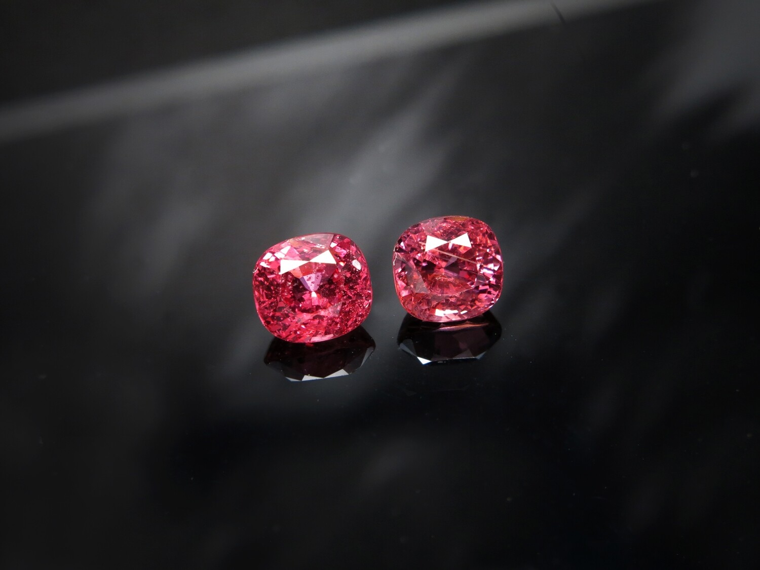 Spinel Cushion cut pair 1.53 ct and 1.57 ct
