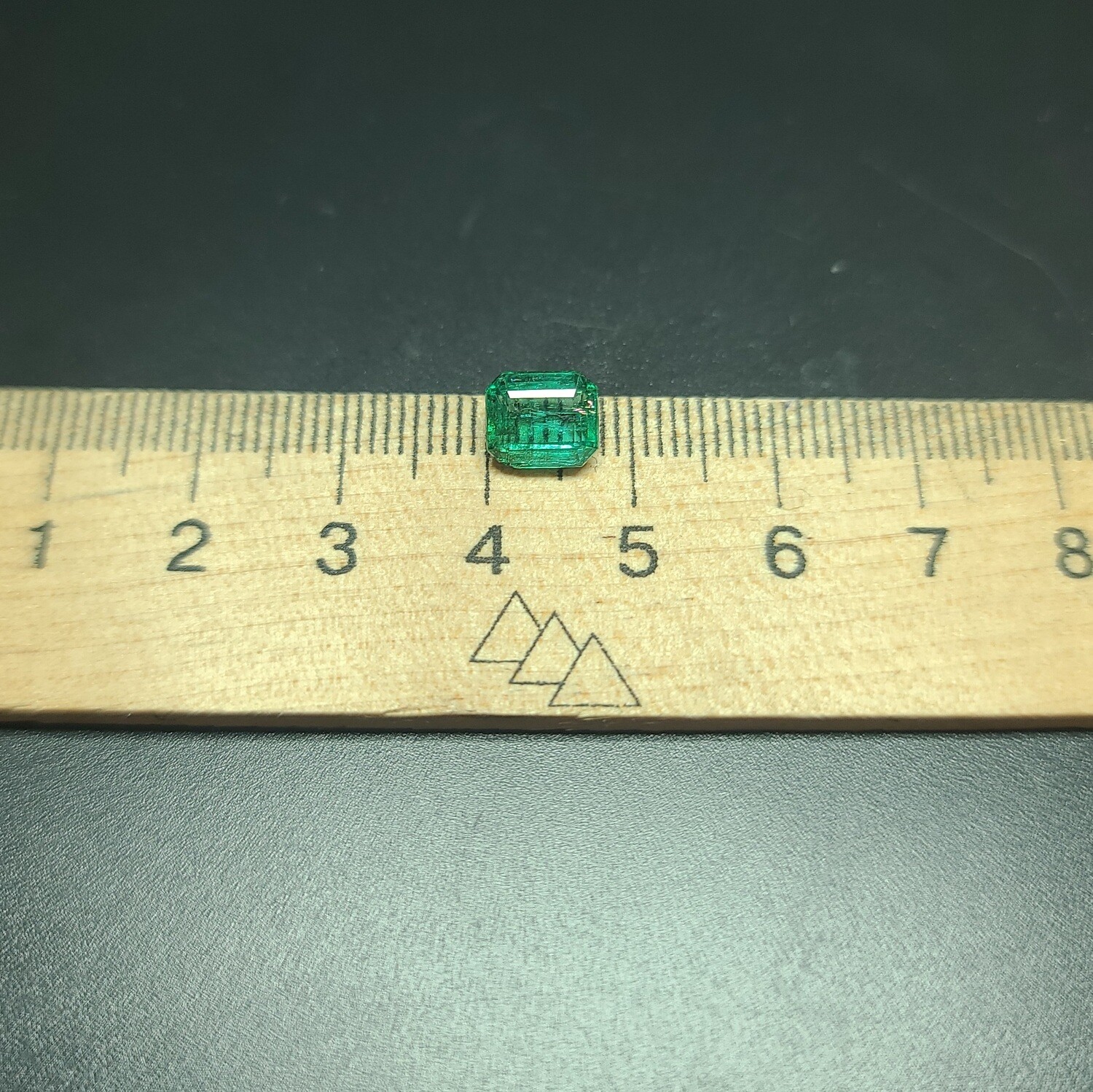 Emerald octagon cut 1.82 ct