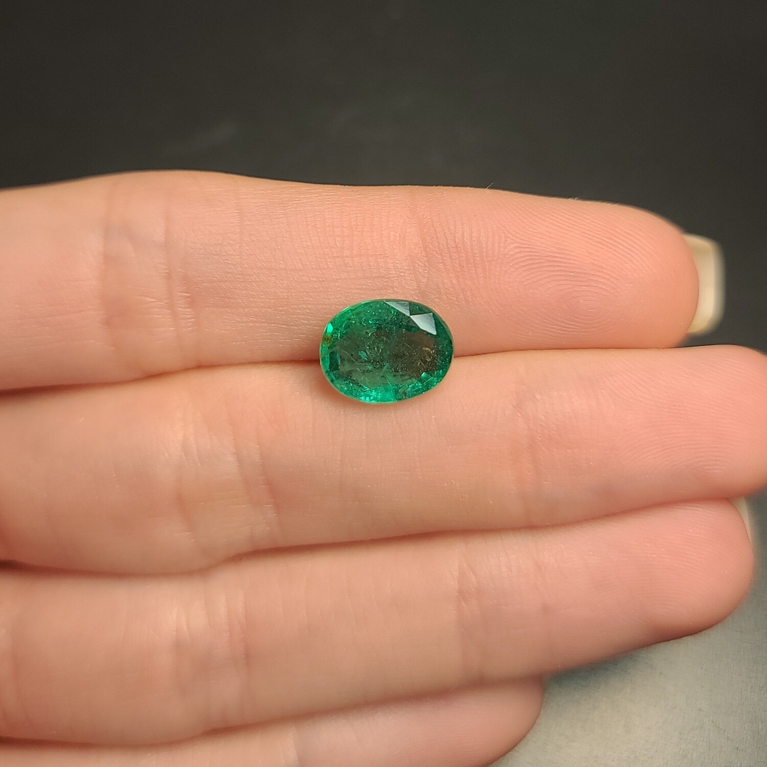 Emerald Oval cut 2.96 ct
