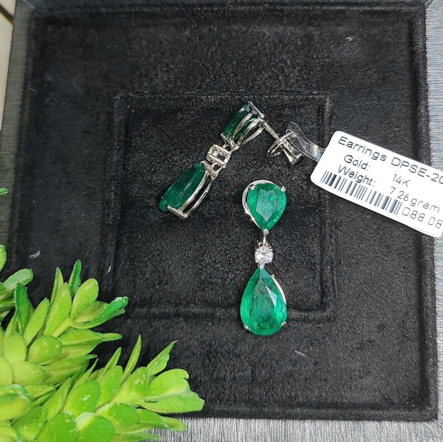 Emerald earrings pear cut 11.10 ct