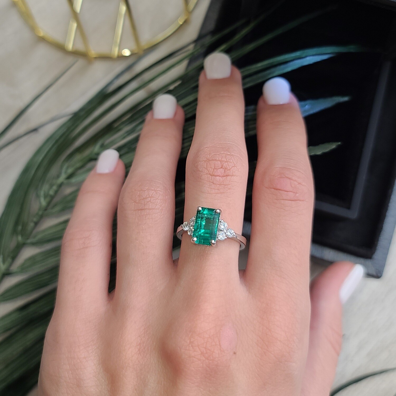 Emerald ring Octagon cut 2.64 ct