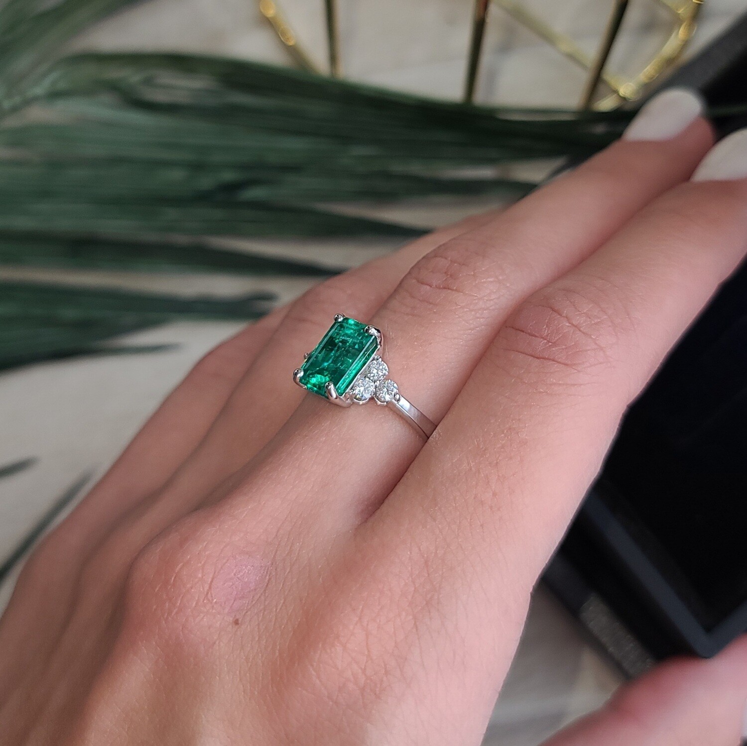 Emerald ring Octagon cut 2.64 ct