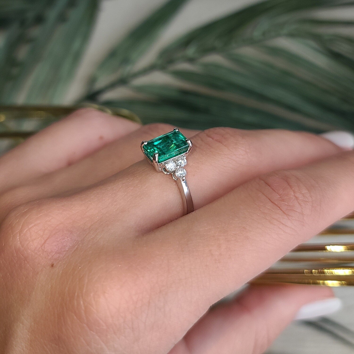 Emerald ring Octagon cut 2.64 ct