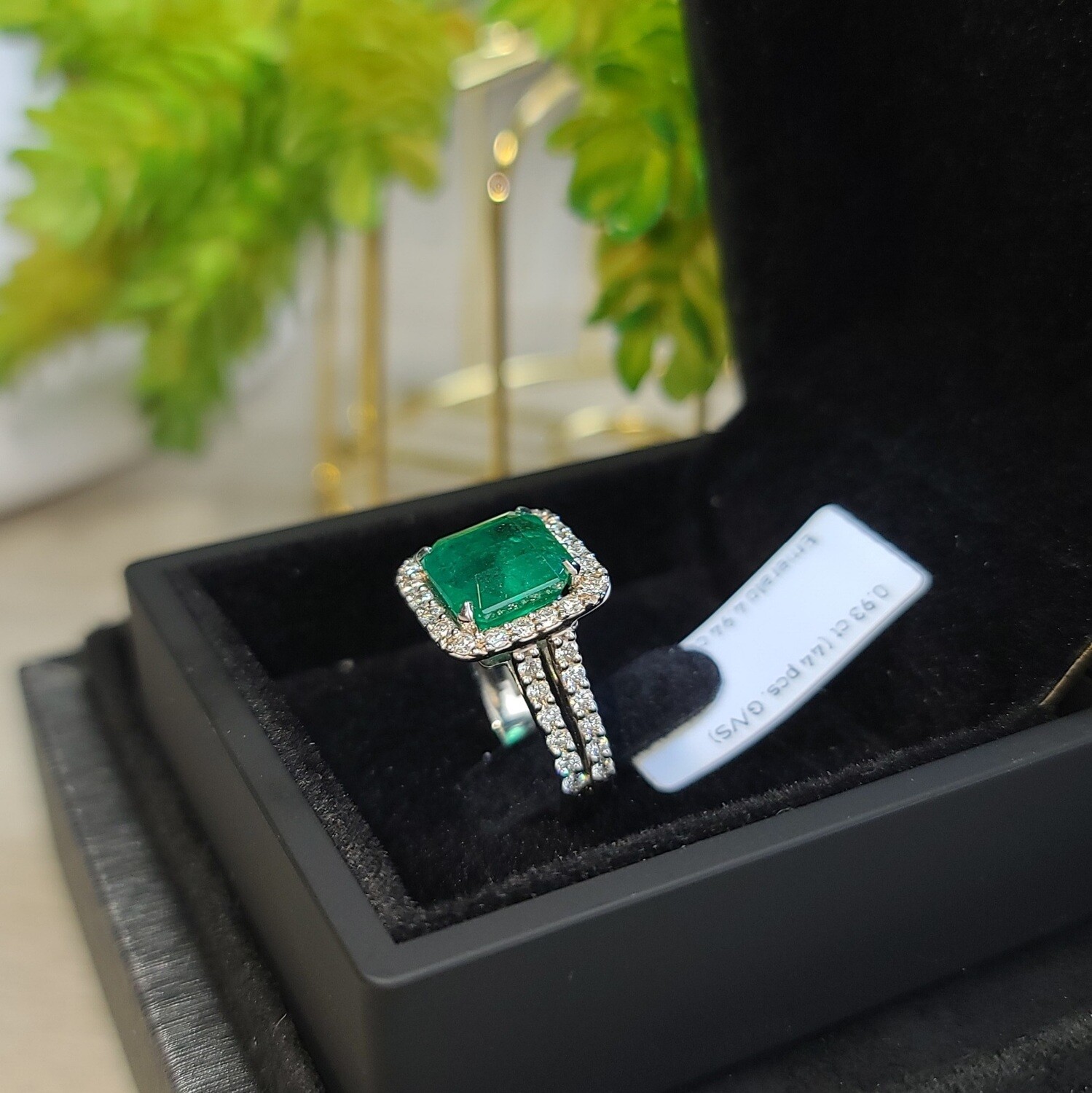 Emerald ring Octagon cut 4.94 ct