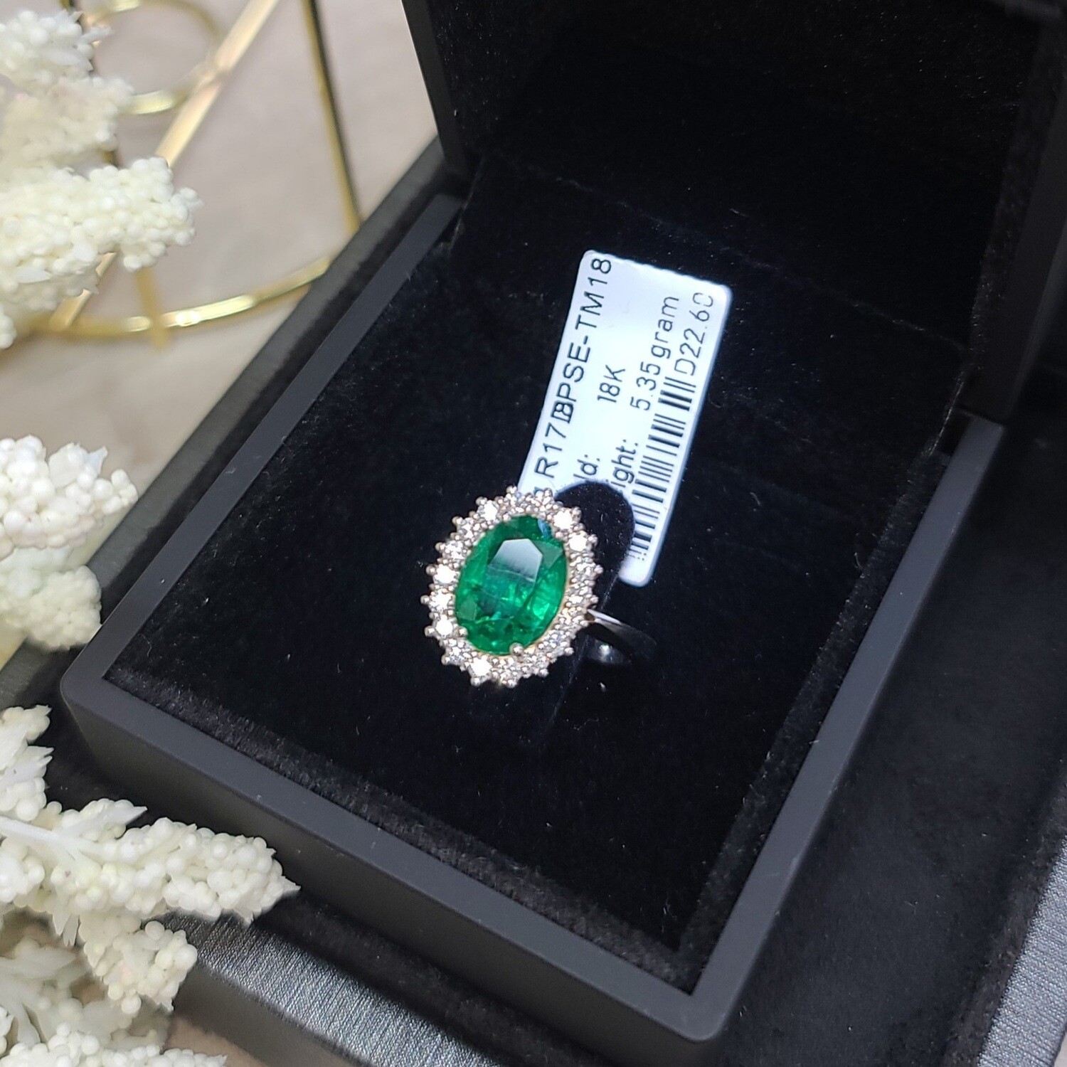 Emerald ring Octagon cut 2.76 ct